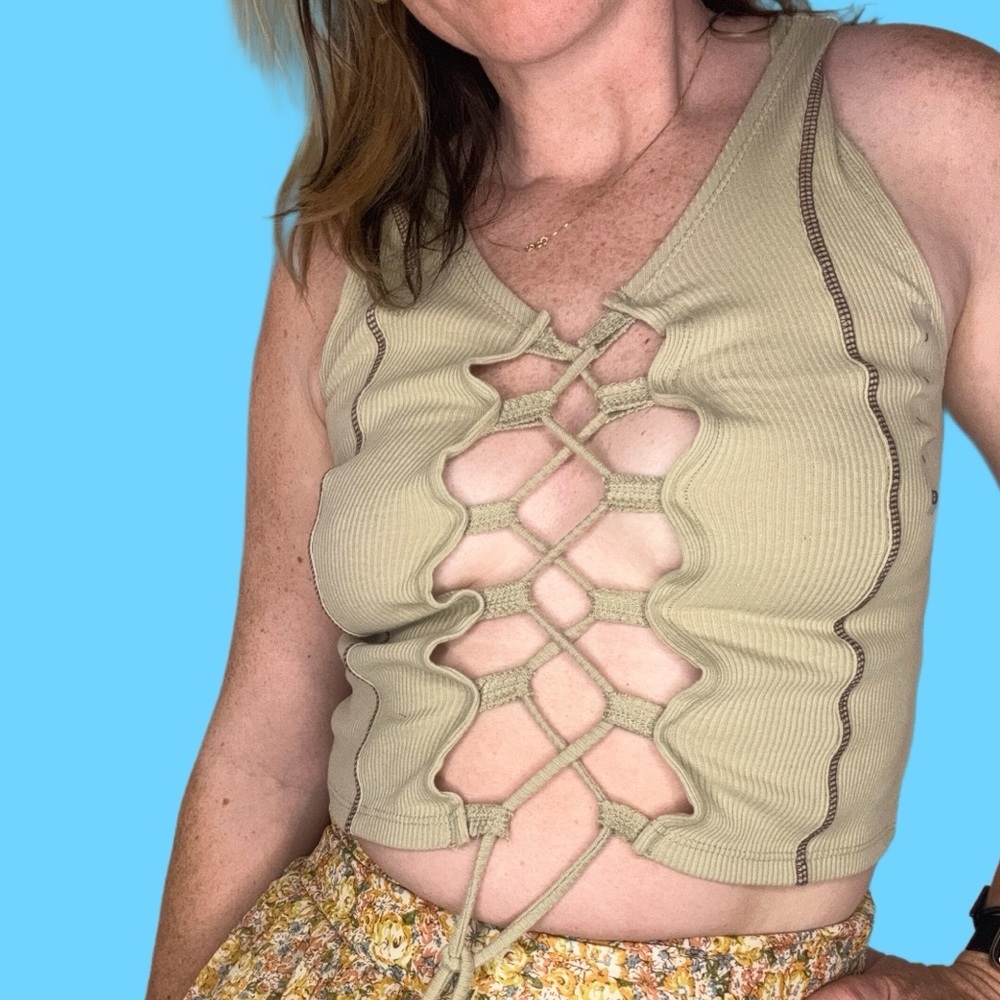 BKE Gilded Intent Ribbed Lace-up Tan Cotton Tank Size Small NWT - Picture 2 of 6